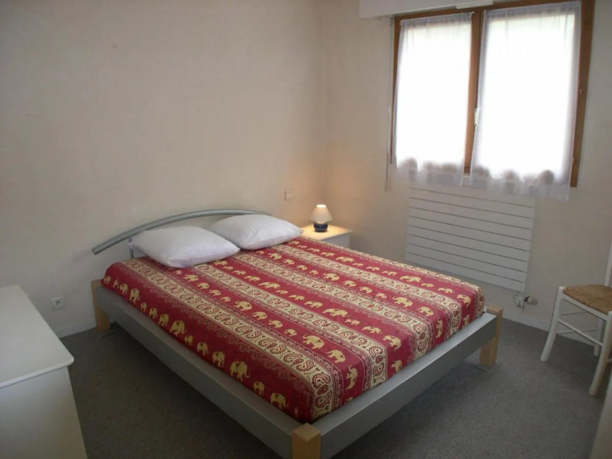 Agreable 2 Pieces Avec Terrasse, Parking, Proche Lac Et Commerces A Annecy - Fr-1-432-6 0*,  France