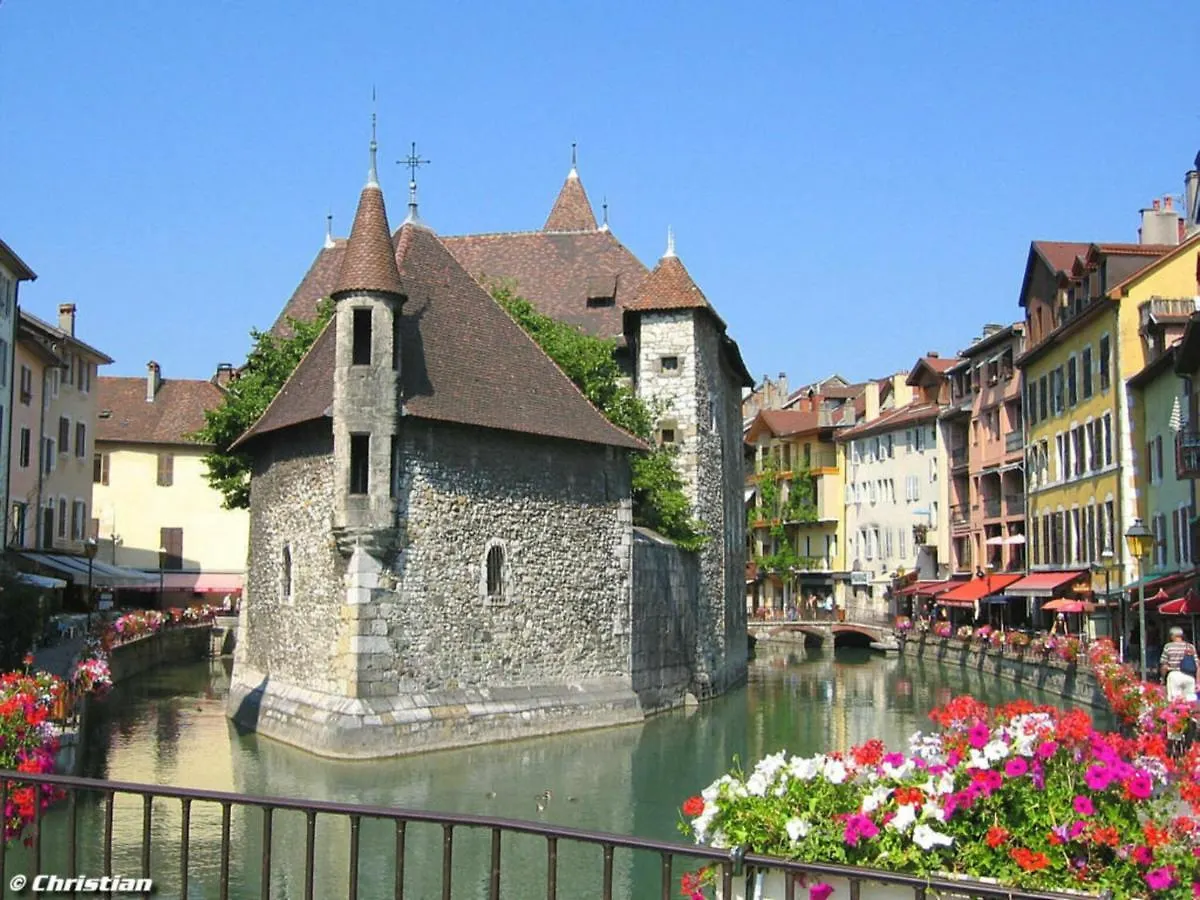 Apartment Agreable 2 Pieces Avec Terrasse, Parking, Proche Lac Et Commerces A Annecy - Fr-1-432-6 France