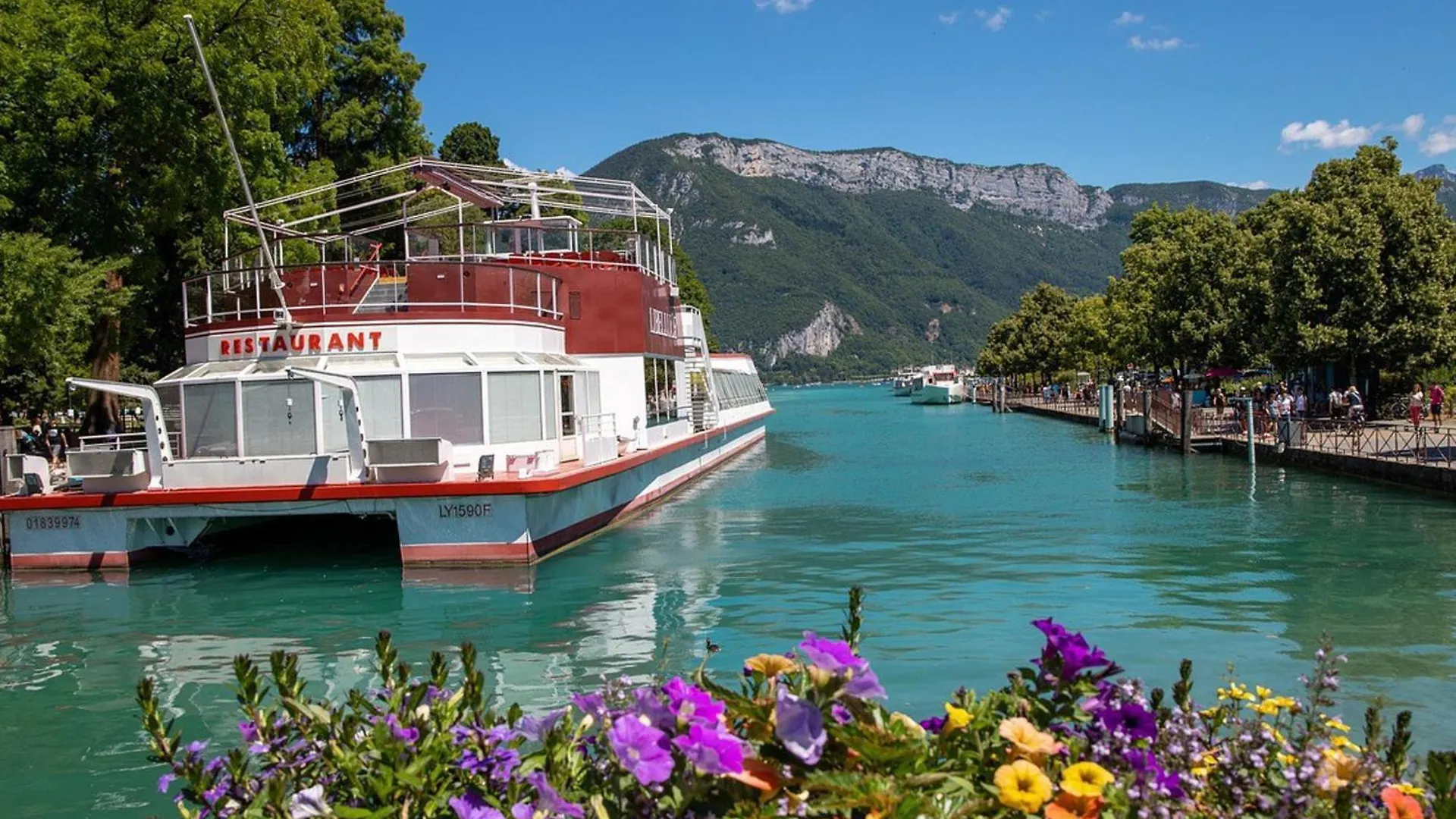 Apartment Agreable 2 Pieces Avec Terrasse, Parking, Proche Lac Et Commerces A Annecy - Fr-1-432-6