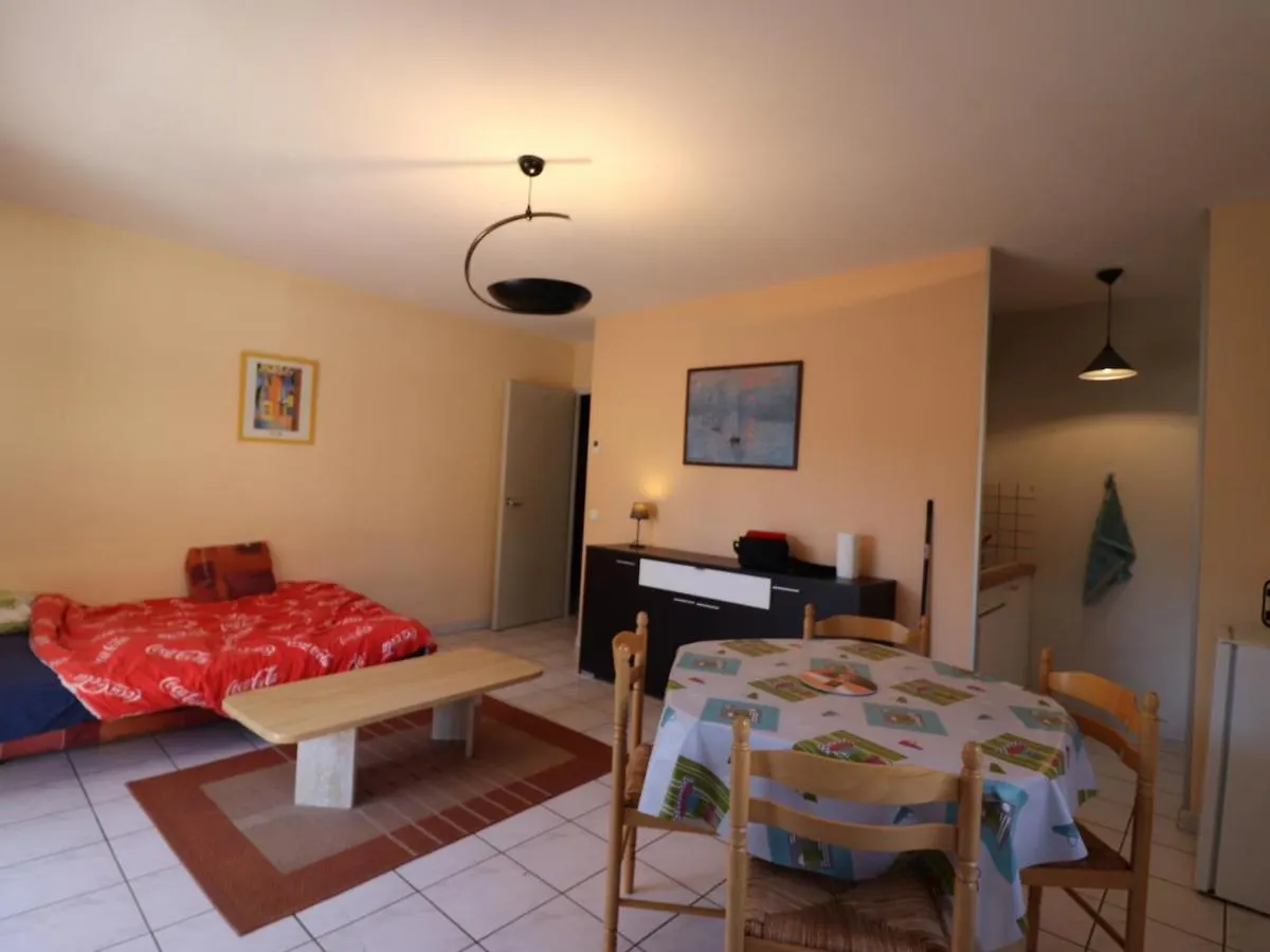 Apartman Agreable 2 Pieces Avec Terrasse, Parking, Proche Lac Et Commerces A Annecy - Fr-1-432-6