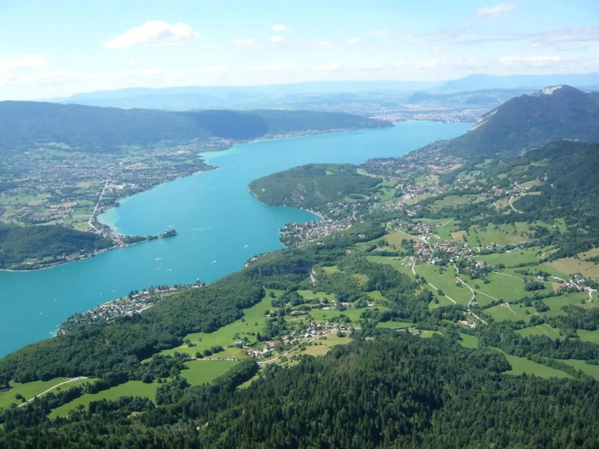 Agreable 2 Pieces Avec Terrasse, Parking, Proche Lac Et Commerces A Annecy - Fr-1-432-6